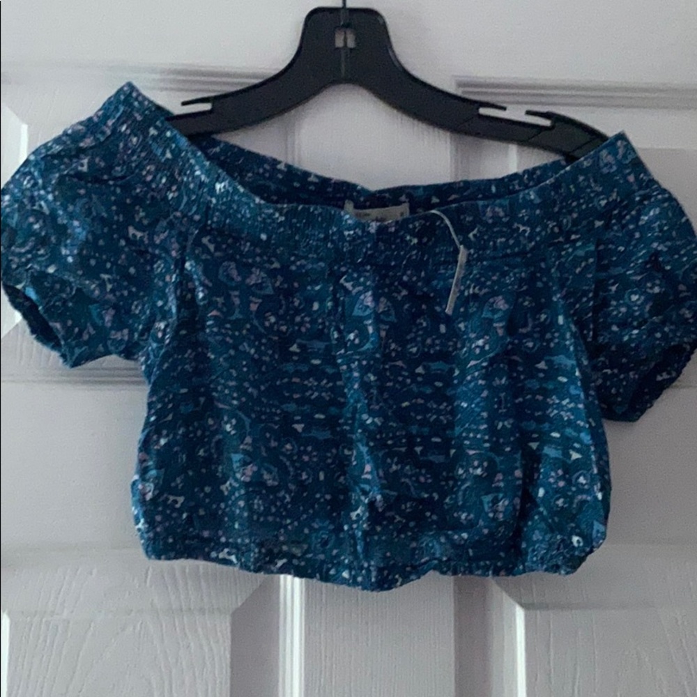 ABERCROMBIE KIDS CROP TOP SIZE MEDIUM NEW